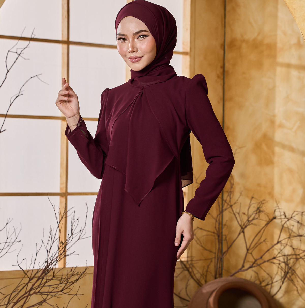 LUNA - MAROON