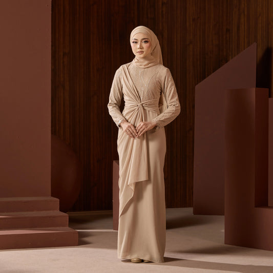 EVELYN - NUDE