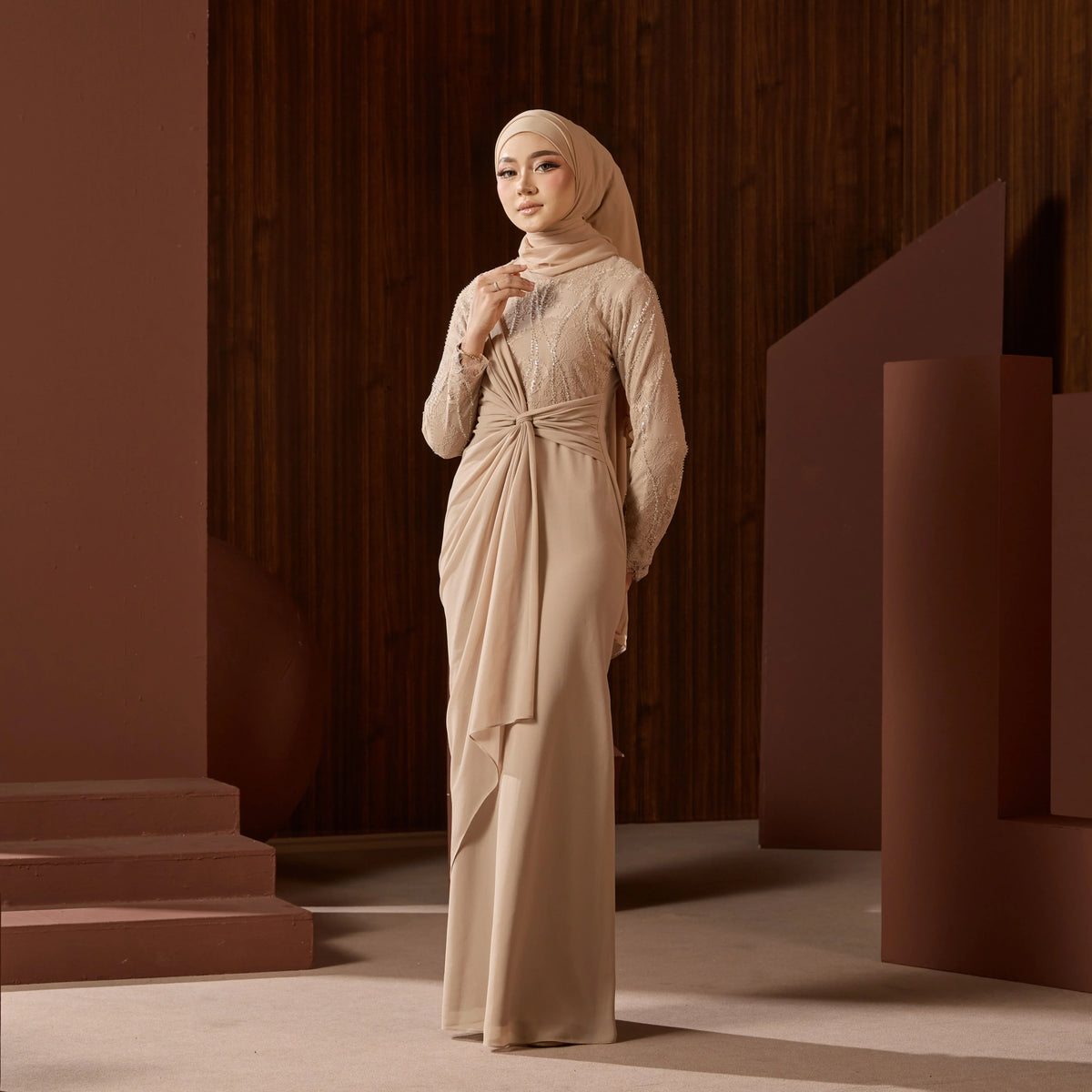 EVELYN - NUDE