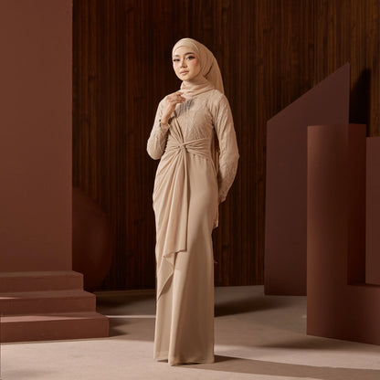EVELYN - NUDE