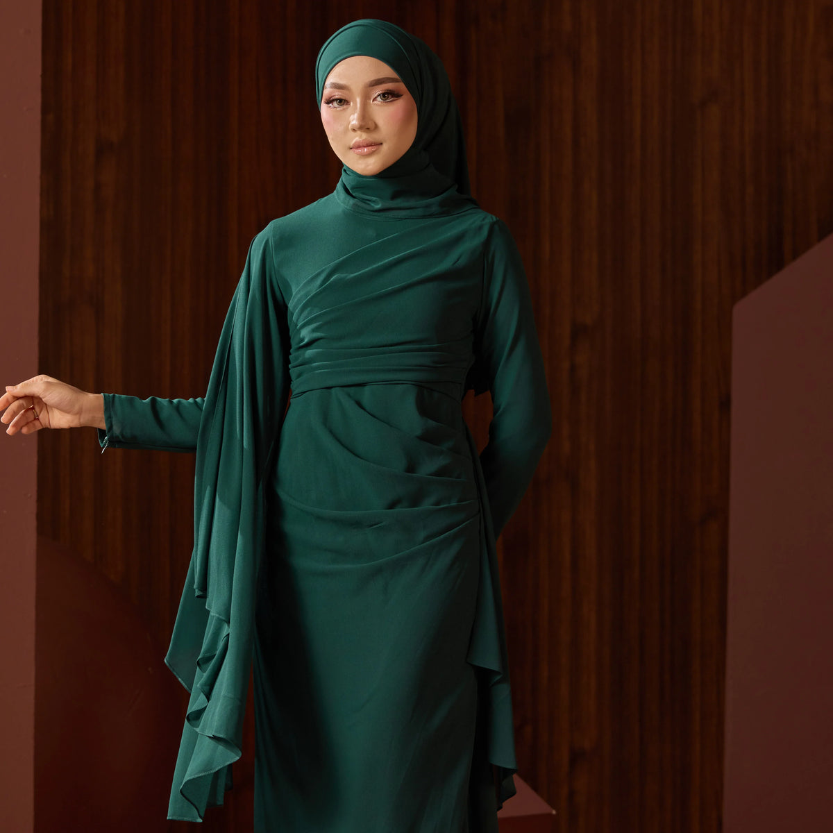 LEORA - EMERALD GREEN