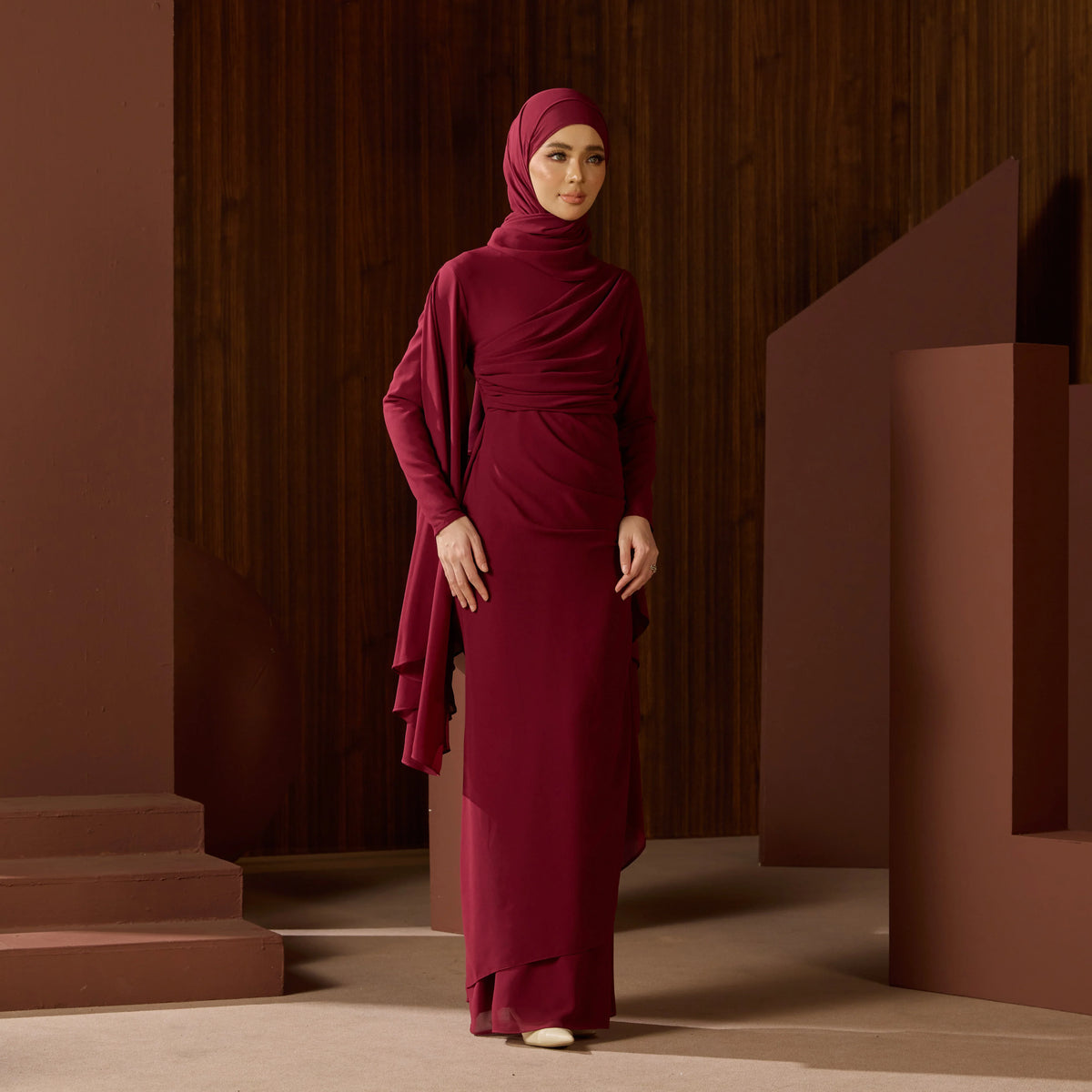 LEORA - MAROON